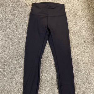 NWOT Lululemon Wunder Under 25” black leggings
